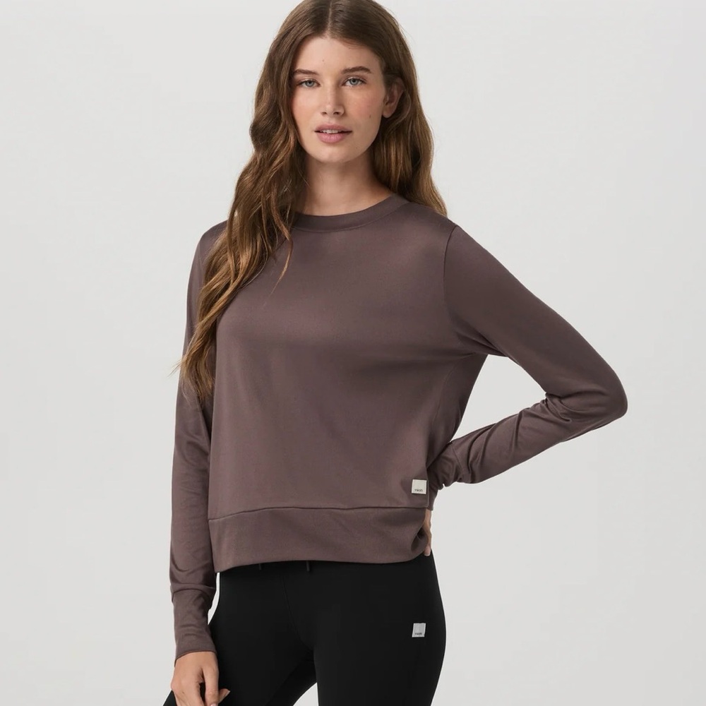 Vuori Daydream crew size medium NWOT in Huckleberry